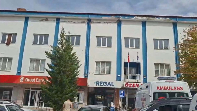 Son dakika Kütahyada deprem İstanbulda da hissedildi.. Kütahya Simavdaki 5.4lük depremin ardından ilk açıklama