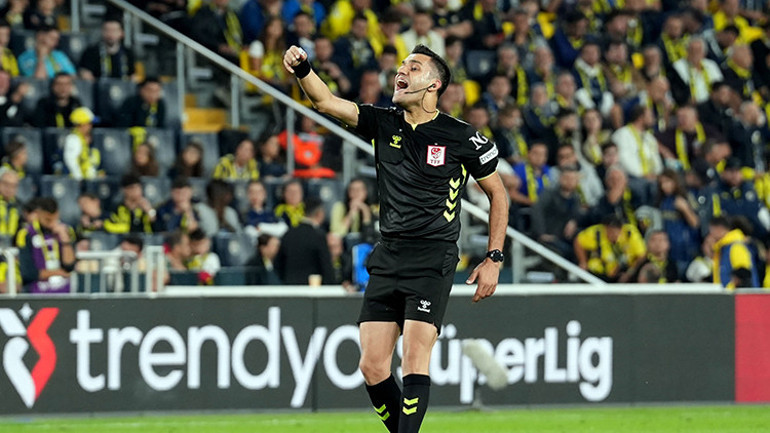 Fenerbahçe - Antalyaspor maçından bir görüntü