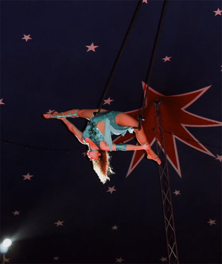 Genç sanatçının hazin sonu... Her gece gökyüzünde yıldız gibi uçuyordu... Yüzlerce kişinin gözleri önünde öldü