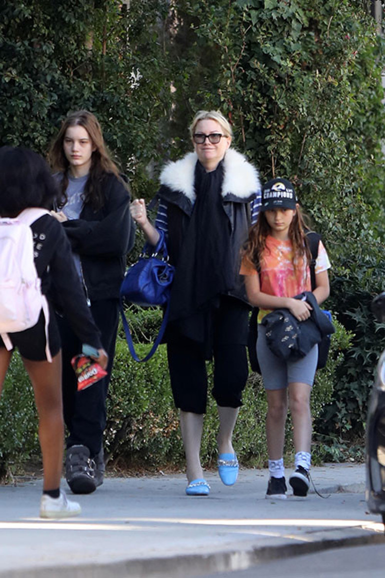 Parasızlıktan çocuklarını aç yatırıyordu... Şimdi komşularının kapısına dayanıp küfür ediyor... Ünlü oyuncunun çöküşü