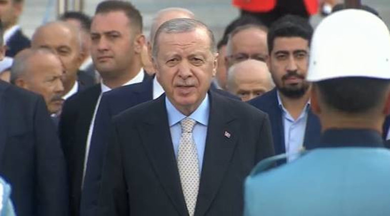 Cumhurbaşkanı Erdoğan: Her sorunu çözer, her oyunu bozarız