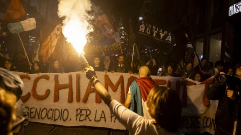 Milano'da Gazze yardım filosuna yapılan müdahaleye yönelik protesto