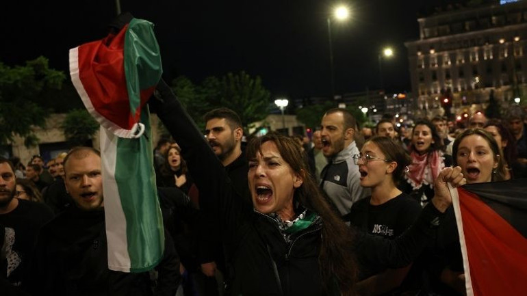 İsraile tepkiler çığ gibi, binlerce insan meydanlara indi