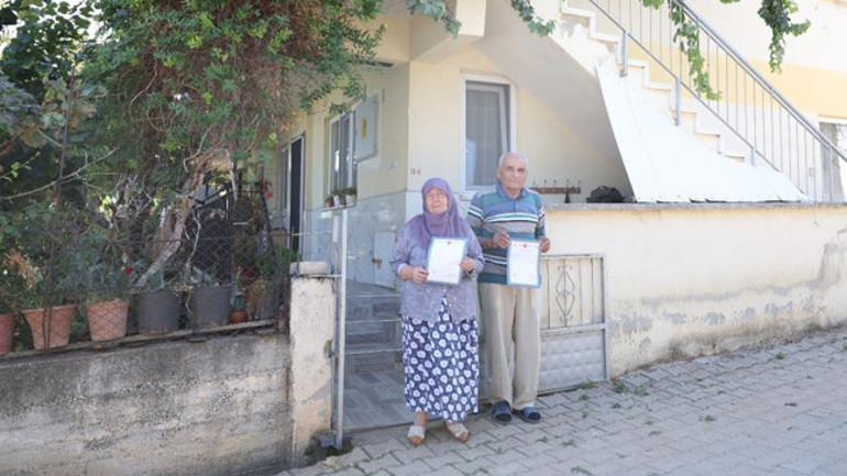 Yeşilyayla mahallesinde tapu sevincini yaşayan vatandaşlar