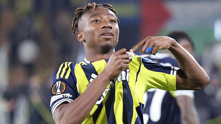 Fenerbahçe oyuncuları maç sırasında