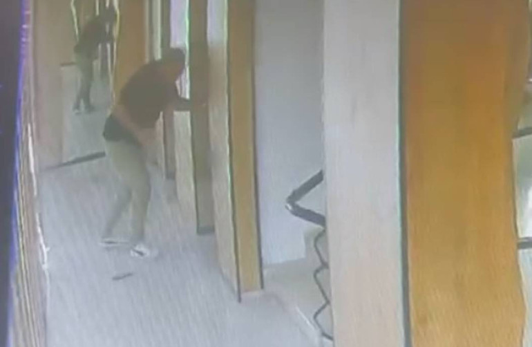 Soruşturma kapsamında inceleme yapan ekipler