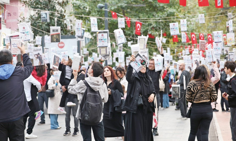Mücadelenizi alkışlıyorum