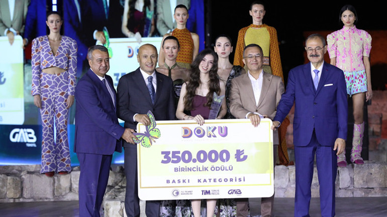 Tarihi Kale’de yarıştılar Doku Kumaş Tasarım Yarışması’nda Ödüller Sahiplerini Buldu