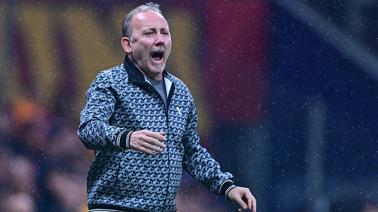 Galatasaray-Beşiktaş derbisi sonrası çok konuşulacak sözler: Neden Liverpool 11i Büyük ihtimalle Sergen Hoca delirmiştir