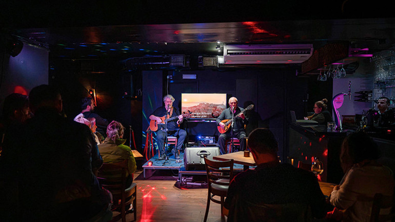 Londra’da Grup Gündoğarken’den otobiyografik müzikli konser