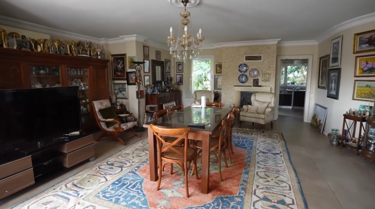 Halil Ergün evinin kapılarını açtı 4 katlı Boğaz manzaralı villa...