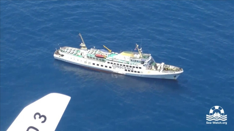 Aktivistler vazgeçmiyor: 11 gemi ablukayı yarmak için Gazze yolunda