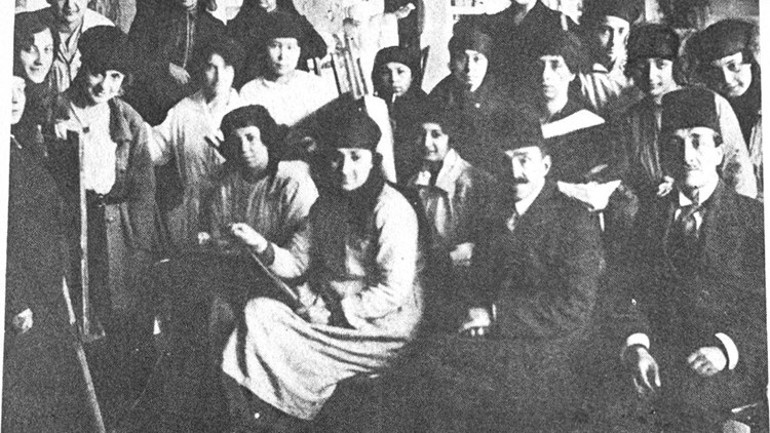 Tablodaki gizemli imza