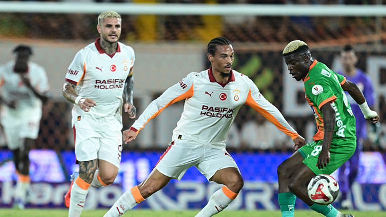 Hasan Şaş Galatasarayın yıldızlarına seslendi: Icardi ve Sane tatil yapmasın