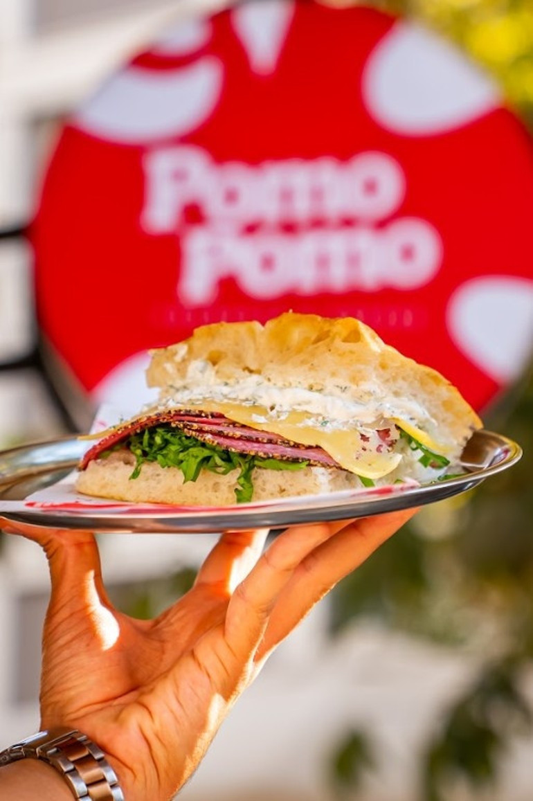 Bağdat Caddesi’nde yeni trend: Pomo Pomo’da Focaccia sandviç