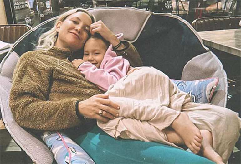 Her ilişkiden bir çocuğu oldu, yine de doyamadı... Şımarık kızım, ne çabuk büyüdün