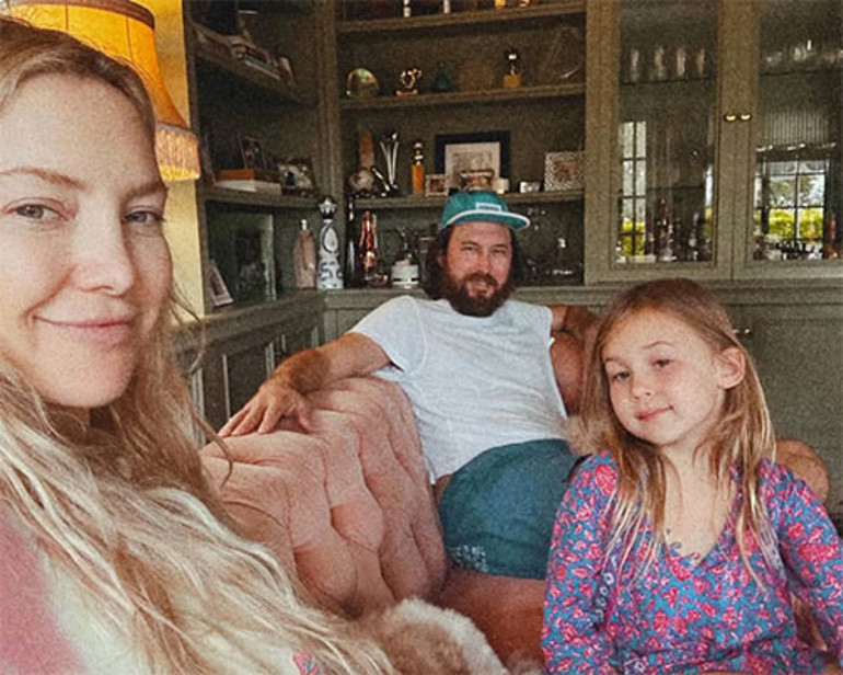 Her ilişkiden bir çocuğu oldu, yine de doyamadı... Şımarık kızım, ne çabuk büyüdün