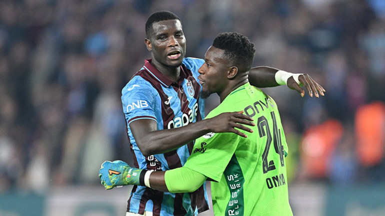 Trabzonspor kalecisi ile ilgili görsel