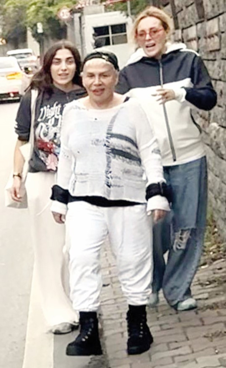 Sezen Aksunun Kanlıca turu