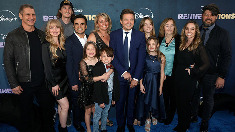 O korkunç kazadan sonra yaşaması bir mucize… Hayat onun için tek anlama geliyor: Biricik evladım onu hiç bırakmayacağımı bilsin yeter