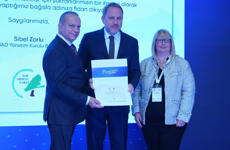 Ege iş dünyası stratejik sektörleri konuştu