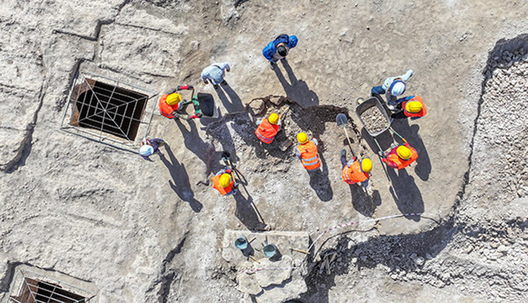 Kaymakam mesaisinden artan zamanda oraya gidiyor 11 yıldır sürüyor | İlk kez yapıyorum, tarihe imza atmak istiyorum