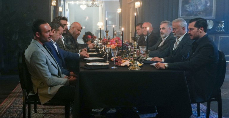 Çarşambanın vazgeçilmezi Eşref Rüya... Gerçekle aşkı arasında kaldı