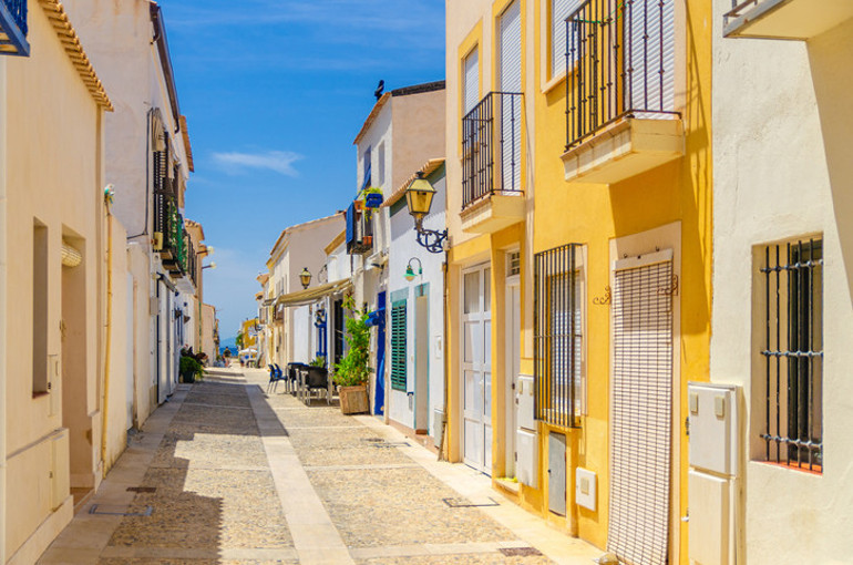 Sessizlik, tarih ve deniz: Akdeniz’de keşfedilmeyi bekleyen ada