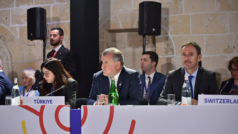 Maltada dikkat çeken çıkış: Bakan Baktan Erdoğan ve Trumpa teşekkür
