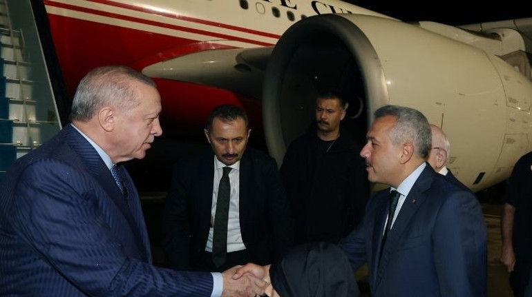 Cumhurbaşkanı Erdoğan, memleketi Rizeye gitti