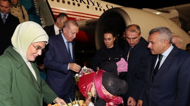 Cumhurbaşkanı Erdoğan, memleketi Rizeye gitti