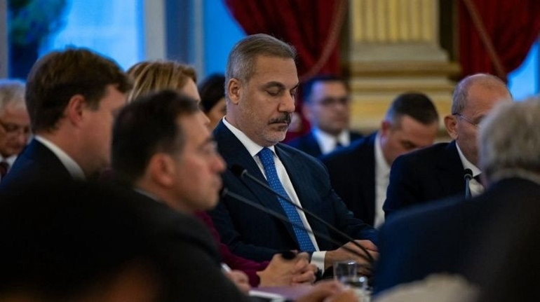 Pariste Gazze toplantısı... Dışişleri Bakanı Hakan Fidan: Türkiye sahada ateşkesi takip edecek