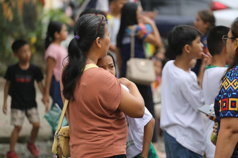 Filipinler’de 7.4 ve 6.9 büyüklüğünde deprem Tsunami uyarısı geldi