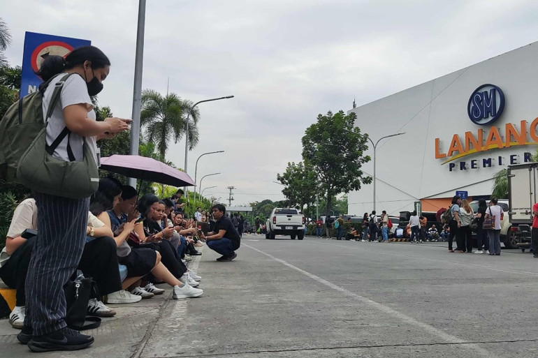 Filipinler’de 7.4 ve 6.9 büyüklüğünde deprem Tsunami uyarısı geldi