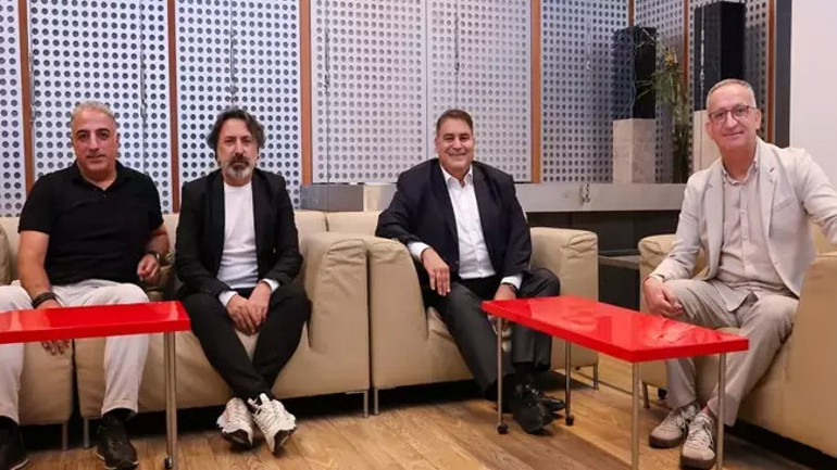 Türkiye’de at yarışlarının sesi haline geldi Yüksel Saymaz’ın hayat hikayesi belgesel oldu