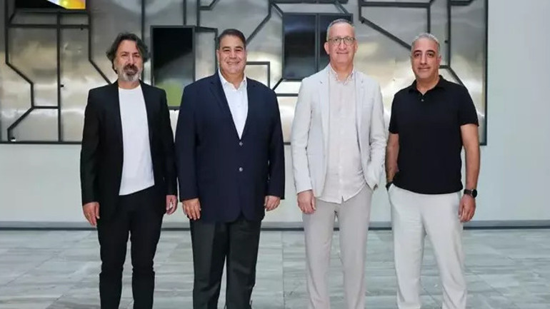 Türkiye’de at yarışlarının sesi haline geldi Yüksel Saymaz’ın hayat hikayesi belgesel oldu