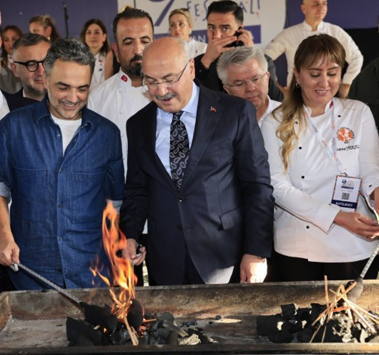 Adana’da lezzet dolu festival coşkusu başladı
