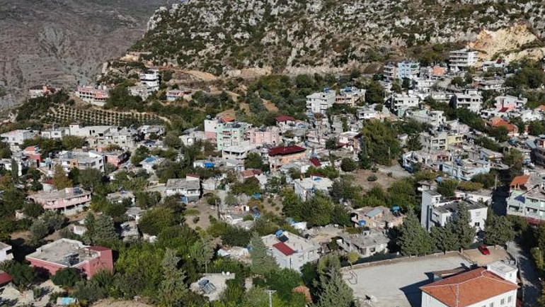 Mahalle mezarlığındaki ortak soyadı örnekleri