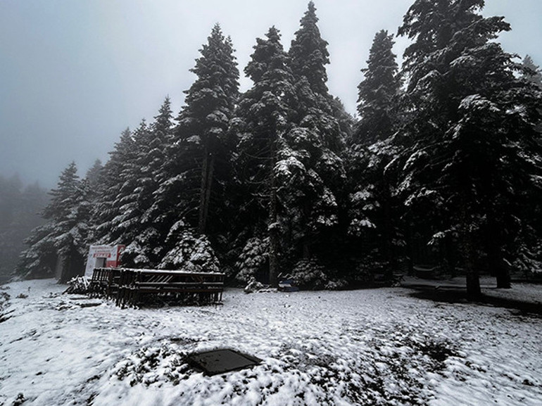 Lapa lapa kar geliyor Meteoroloji alarm verdi: Kuvvetli sağanak ve fırtına uyarısı | İstanbula ne zaman kar yağacak İşte kar ve yağmur beklenen iller
