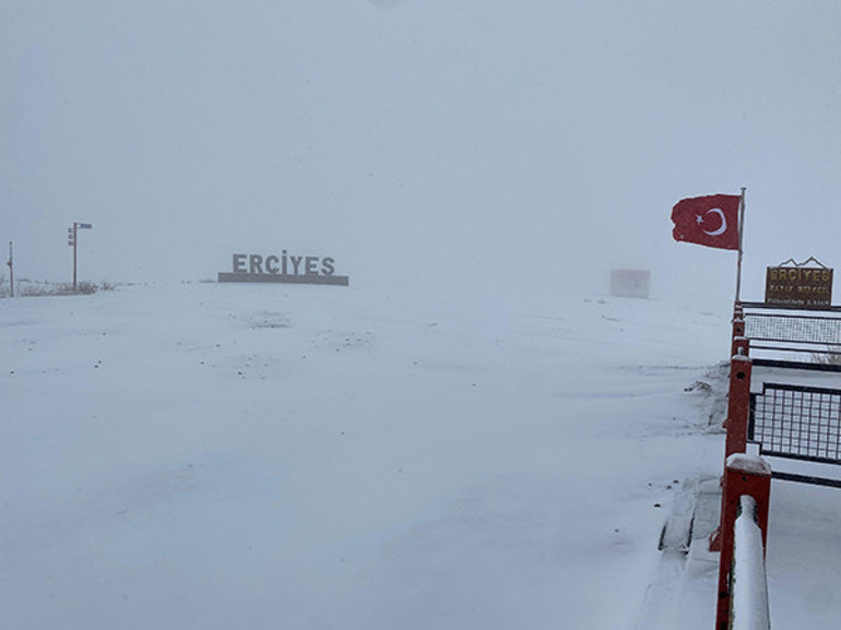 Lapa lapa kar geliyor Meteoroloji alarm verdi: Kuvvetli sağanak ve fırtına uyarısı | İstanbula ne zaman kar yağacak İşte kar ve yağmur beklenen iller