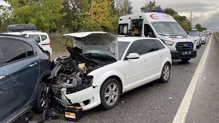 Kocaeli'de zincirleme trafik kazası