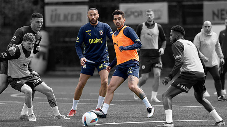 Fenerbahçede İrfan Can Kahveci ve Cenk Tosun kadro dışı