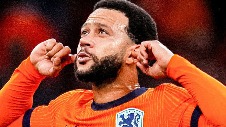 Hollanda-Finlandiya maçından bir pozisyon
