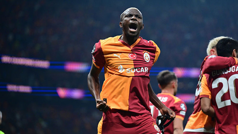 Victor Osimhen uçakta acil iniş sonrası