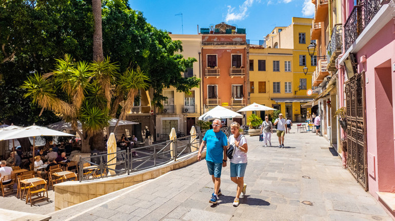 İtalya’nın cennet adasında evler 1 Euro, üstelik taşınana para da var