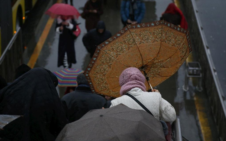 ‘Oklüzyon cephesi’ etkili oluyor: Kar yağışları normal mi Bursa ve İstanbul’da hava nasıl olacak