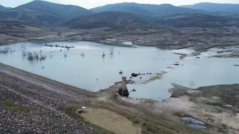 Ölü hacimden su çekilmeye başlandı Tekirdağda korkutan manzara