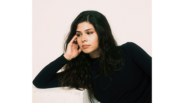 Robinden hüzünlü ve umut dolu bir şarkı “Geçmiş”