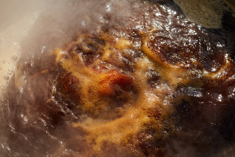 SAHTE BAL DOSYASI | Arı görmeden üretilenler bile var Evde yapılan ateş, su ya da kağıt testleri doğru sonuç verir mi