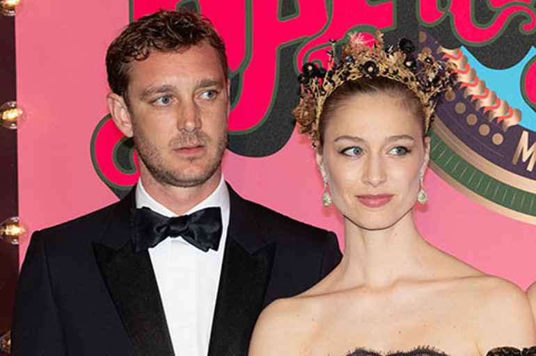 Evleneli 10 yıl oldu, aşk ilk günkü gibi... Ünlü çifte iki erkeğin üstüne kız bebek geldi